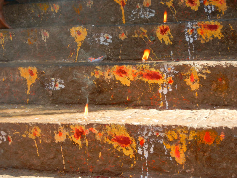 Palani Temple-camphor lit on each of the 650-some temple steps